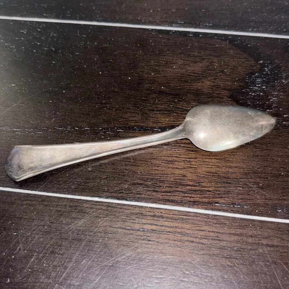 Rogers & Bro | Silverplate |‎ INS447 | 1937 Grapefruit Spoon Pointed Tip Vintage